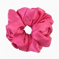 Coletero extragrande de satén rojo rosa con relleno suave y acabado sedoso brillante - Grande / Rosa Rojo