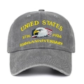 Détail de la broderie de haute qualité avec aigle et drapeau sur casquette grise lavée - Gris