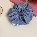 Chouchou en dentelle à carreaux bleu et blanc avec texture détaillée et étiquette logo - 59# Plaid Marine avec Étiquette (HH3984)