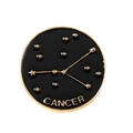 Broche ronde en émail signe Cancer noir et or avec motif céleste constellation - Cancer (XZ6183)