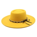 Details des gelben Wollfilzhuts mit Goldkette und schwarzer Schleifenverzierung - M (56-58cm) / Gelb