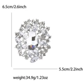 Eleganter silberner Brosche mit klaren Strasssteinen und Maßen für Anzüge - Silber