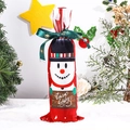 Dettaglio copribottiglia natalizio rosso con pupazzo di neve e cartello Warm Wishes - Stile Pupazzo di Neve (C1-2)