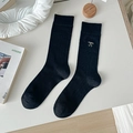 Chaussettes noires respirantes à côtes verticales avec broderie nœud doré élégant - Taille unique / Noir