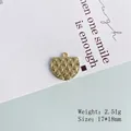Dettaglio del ciondolo a mezzaluna dorato con stelle incise per gioielli fai-da-te - 7# Rilievo a Ventaglio Oro