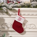 Calcetín navideño de punto rojo y blanco con letra D bordada y lazo para colgar - Letra D