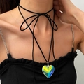 Collier ras du cou réglable en velours noir avec un pendentif coeur holographique pour femme - Pendentif Coeur Iridescent Transparent (Cordon Noir)