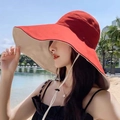 Chapeau de soleil réversible rouge et beige à large bord avec cordon coupe-vent femme - Taille Unique(Réglable) / Rouge