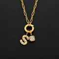 Collana con lettera S in acciaio al titanio placcato oro 14K con perla - Lettera S