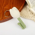 Handmade cream white crochet tulip keychain with green leaves and gold metal ring - Cream White Tulip Style (款式六) / 15*4