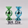 Detalle de los adornos navideños de 12cm con forma de caramelo en color verde y azul - Set 04 (Caramelos de Rayas Azules y Verdes 12cm - 2 piezas)