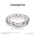 Dettaglio del bracciale vintage da uomo in acciaio inossidabile con chiusura quadrata - Argento Antico (KB166030-KJX)