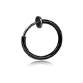 Detail eines schwarzen Punk Clip-Ohrrings mit Kreuzanhänger auf weißem Hintergrund - Stil 1-10mm