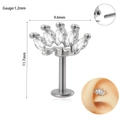 Zilveren kroonbloem labret stud met witte zirkoon en platte achterkant piercing details - Stijl 3 / Staalkleur