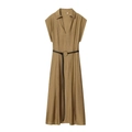 Minimalistisches ärmelloses Maxikleid in Khaki mit V-Ausschnitt und schwarzem Gürtel - S / Khaki