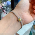 Silbernes Tennisarmband mit quadratischem gelbem Zirkon und klaren Steinen besetzt - Gelbes Zirkon-Armband