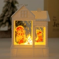 Detail der Weihnachtslaterne mit leuchtenden Schneemannmustern und Metallring zum Aufhängen - Schneemann / Weiß