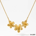 Collana vintage francese dorata con tre ciondoli a forma di fiori in metallo testurizzato - Collana d'Oro (D1108)