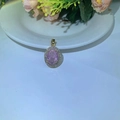 Pendentif doré élégant avec pierre rose ovale et halo de zircons blancs brillants - Pendentif Seul (Sans Chaîne) / Ovale Rose Glacé