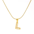 Collier avec pendentif lettre L plaqué or 18K et perles blanches sur chaîne serpent - Lettre L (SP723G-L)