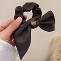 Vintage Haarklammer aus braunem Leder mit Schleife und goldenem Anhänger - Schleifen-Scrunchie / Dunkelbraun