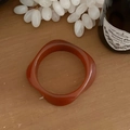 Brown resin acetate bangle with square rounded geometry and vintage marbled finish - Geometric Rhombus / Inner Diameter 65mm / Solid Red Brown