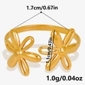 Detail of gold double-layer flower ring with dimensions and lightweight design - Gold
