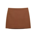 Detailansicht eines braunen Minirocks mit hoher Taille und A-Linien-Schnitt aus Webstoff - XS / Minirock