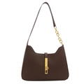Sac sous le bras marron foncé en cuir mat avec élégante chaîne dorée sur la bandoulière - Marron