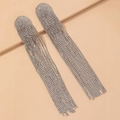 Elegantes pendientes largos de plata con pedrería brillante y diseño moderno - Plateado