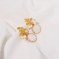 925 silver needle earrings with gold leaf design and small freshwater pearls - Pearl Leaf Style
