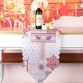Dettaglio del runner natalizio con motivi di renne e bordi ondulati decorativi - Stile Puzzle Grigio di Natale (J1-2)
