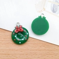 Green resin Christmas wreath charms with red bow for DIY jewelry making sets - Green Christmas Wreath