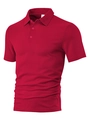 Detailopname van het rode heren poloshirt met wafelstructuur en het maatlabel M - S / Bordeauxrood