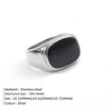 Dettaglio anello in acciaio argento con pietra nera ovale da 10x14mm incastonata - Taglia US 5 / Olio a Goccia Nero Colore Argento