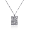 Collar con colgante rectangular de textura irregular y acabado plateado minimal - Color Acero