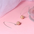 Orecchini a gancio in argento S925 con una sfera Shambhala in cristallo color champagne - Champagne