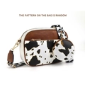 Bruine crossbodytas met koeienprint en verstelbare brede riem met een kleine portemonnee - Koeienprint Wit Bruin