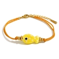 Gelbes geflochtenes Armband mit Keramik-Fischanhänger und 18K vergoldetem Edelstahl - Fisch Gewebtes Seil Armband (B0693) / Gelb