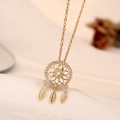 Collana con ciondolo acchiappasogni dorato con motivo a fiori e piume pendenti - Oro (8413)