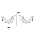 Minimalistische Fledermaus-Ohrstecker aus Edelstahl mit Maßen von 11 mm x 7 mm - Fledermausform (388) / Silber