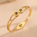 Vergulde roestvrijstalen armband met Romeinse cijfers en zwarte klaver hanger met diamant - Goud Romeins Patroon Klaver Diamant Stijl (H119)