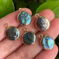 Five pieces of irregular grey baroque pearls with gold plating and iridescent green luster - No.19 Width 11-12mm