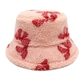 Dettaglio del cappello alla pescatora in lana rosa con jacquard a farfalla rossa - M(56-58cm) / Rosa