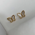 Elegante vlinder oorknopjes met gouden afwerking en witte parelmoer inleg - Gouden Vlinder Witte Parelmoer Oorknopjes