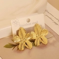 Poliierte goldene Edelstahl-Ohrstecker in fünfblättriger Blütenform mit Textur - Gold Gesättigte Blume (31)