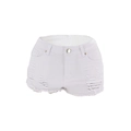 Detalle de pantalones cortos vaqueros blancos con rotos, dobladillo deshilachado y tejido desgastado - Blanco