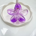 Tropical purple gradient flower hair claw clip in translucent acrylic finish - Transparent Purple