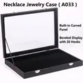 Detalle del joyero negro con 20 ganchos y panel inclinado para exhibir los collares - Cuero Negro Terciopelo Negro Joyero para Collares (A033)