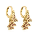 Details von 18K vergoldeten Schmetterlings-Ohrringen mit rosa Zirkonia auf weißem Grund - Gold-Rosa